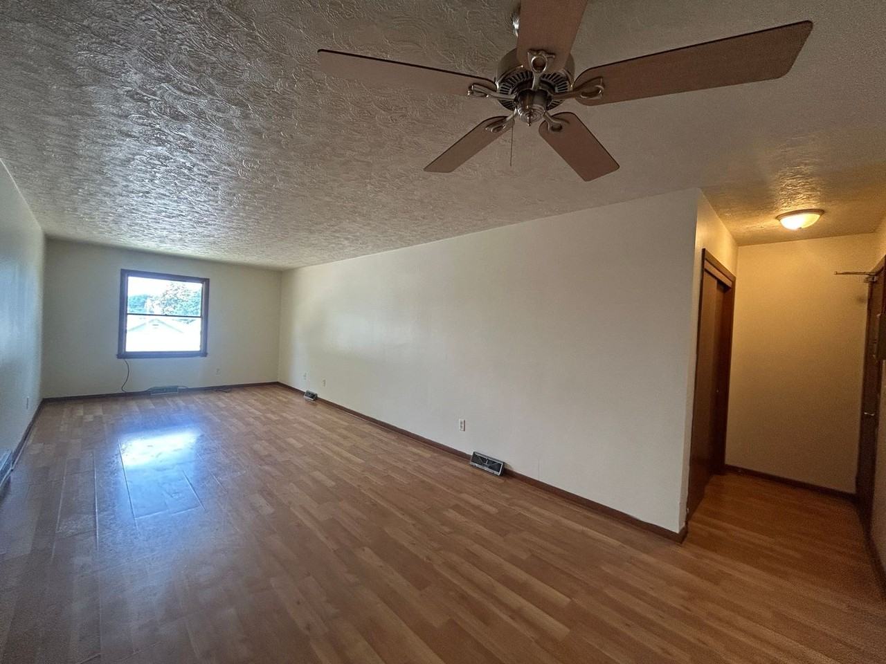 Cody Apartments BLDG A - Photo 6 of 39