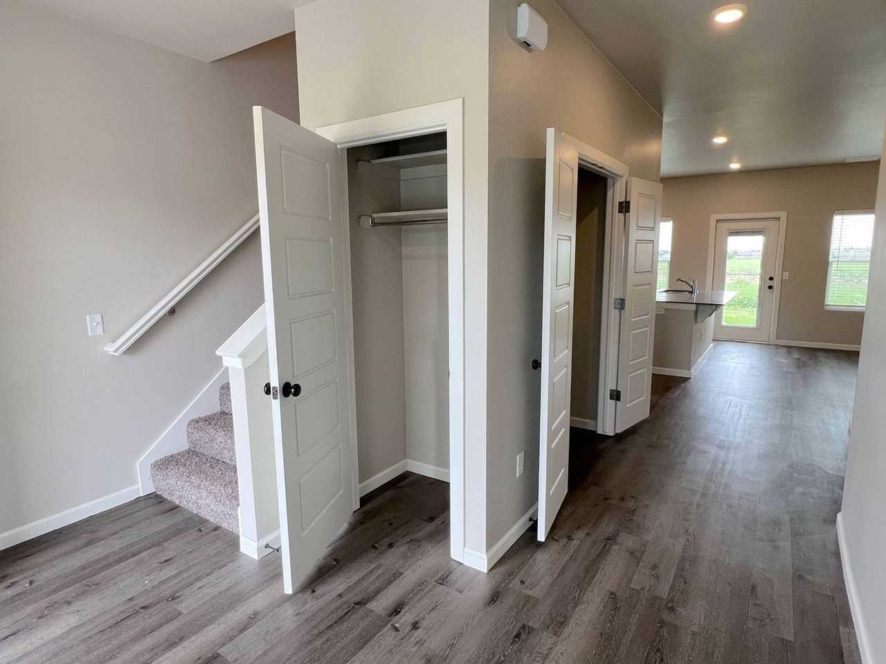 7726 Owen Ln - Photo 5 of 35