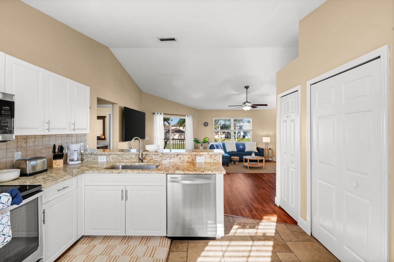 1190 SW 57th St - Photo 5 of 17