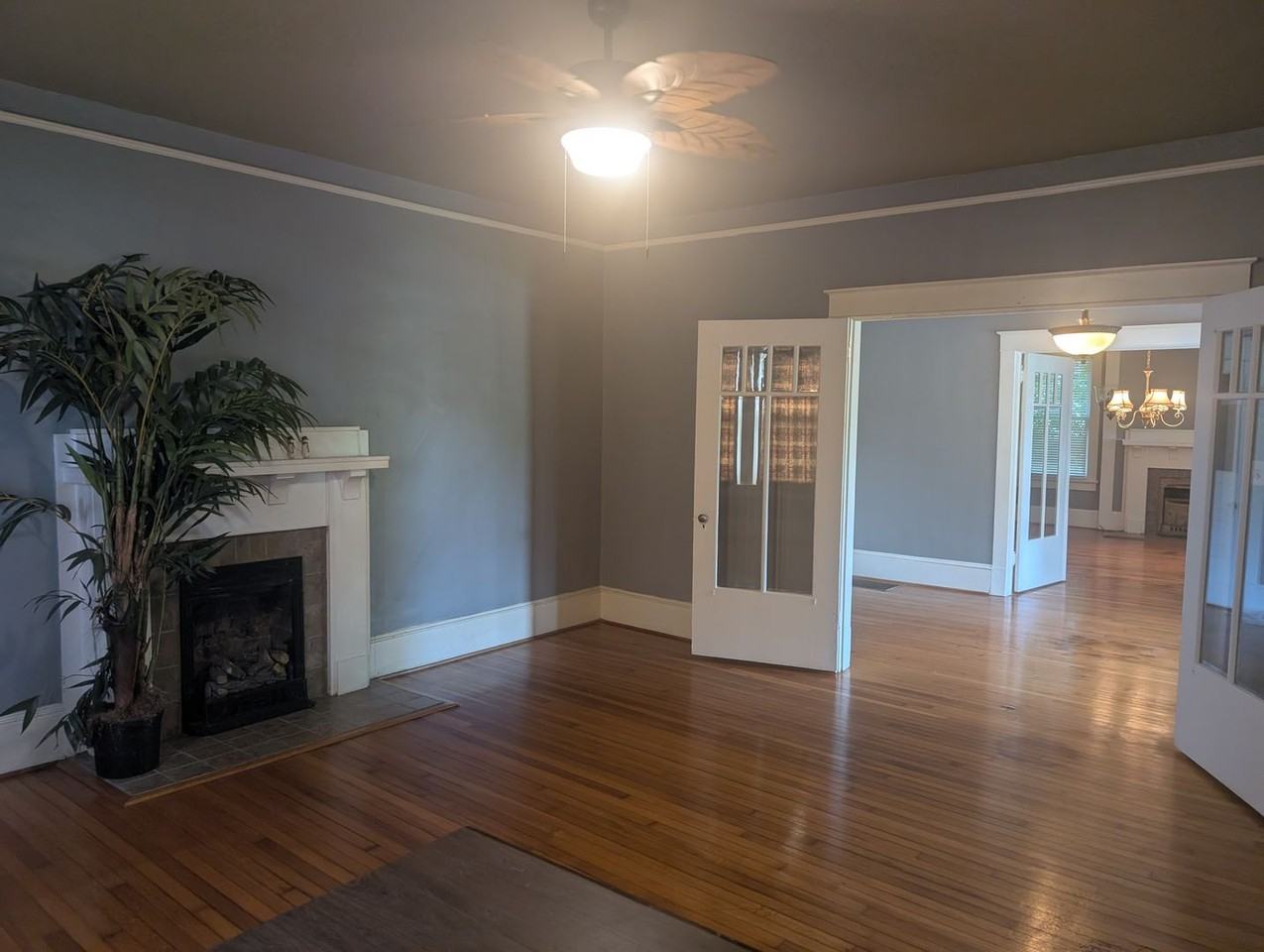 207 W Main St - Photo 6 of 22