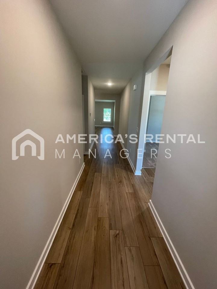 459 Troubadour Ln - Photo 3 of 36