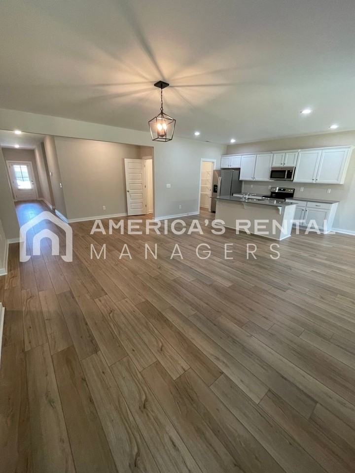 459 Troubadour Ln - Photo 6 of 36