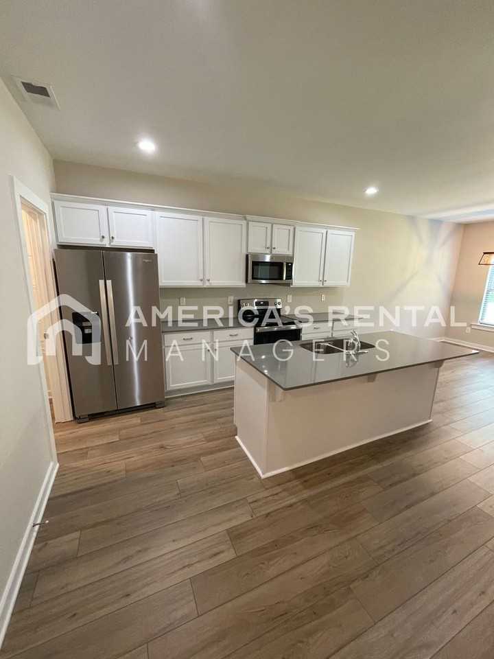 459 Troubadour Ln - Photo 7 of 36
