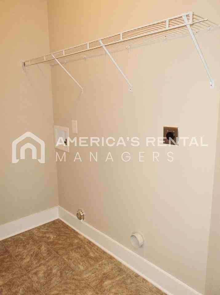 108 Falling Waters Ln - Photo 3 of 19