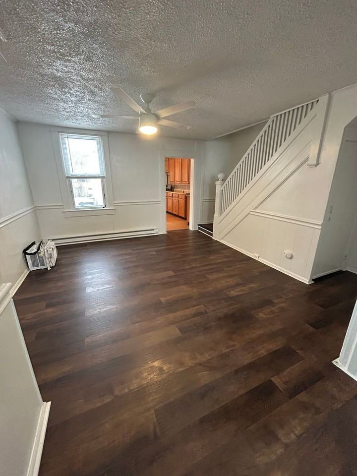 638 High St