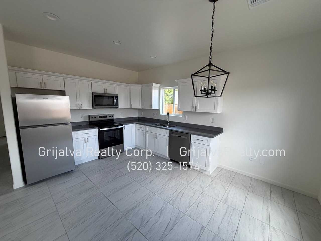 4501 7th - Photo 4 of 26