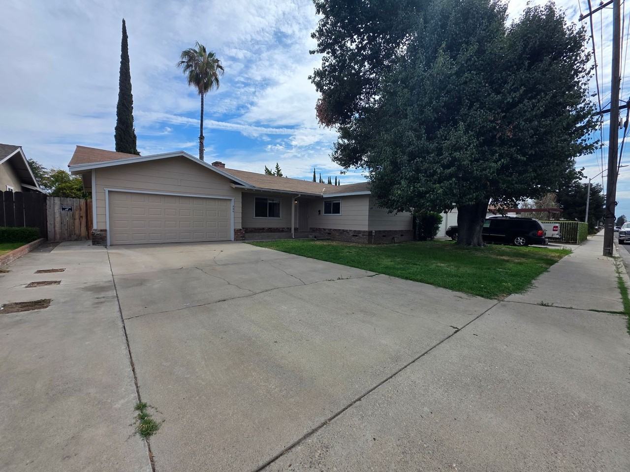 240 Pedras Rd - Photo 2 of 34
