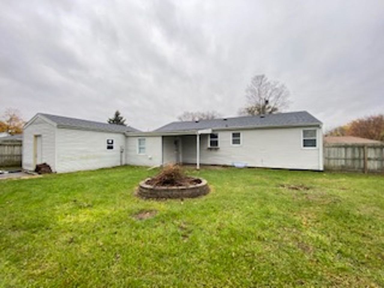 59636 Rosedale Ave - Photo 2 of 23