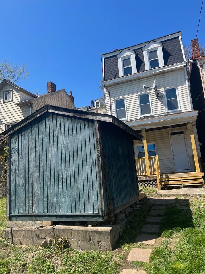 1328 Diana St - Photo 3 of 27