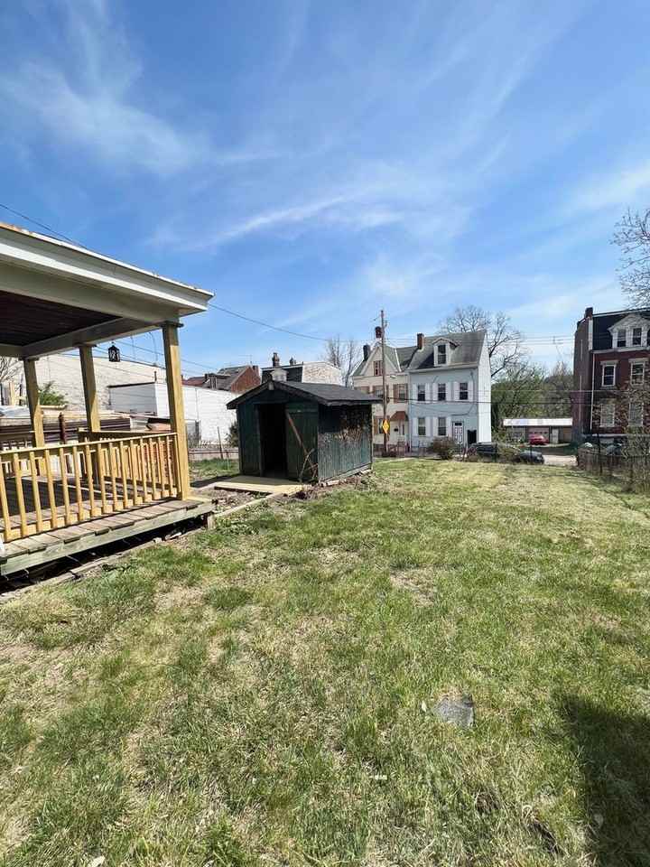 1328 Diana St - Photo 4 of 27