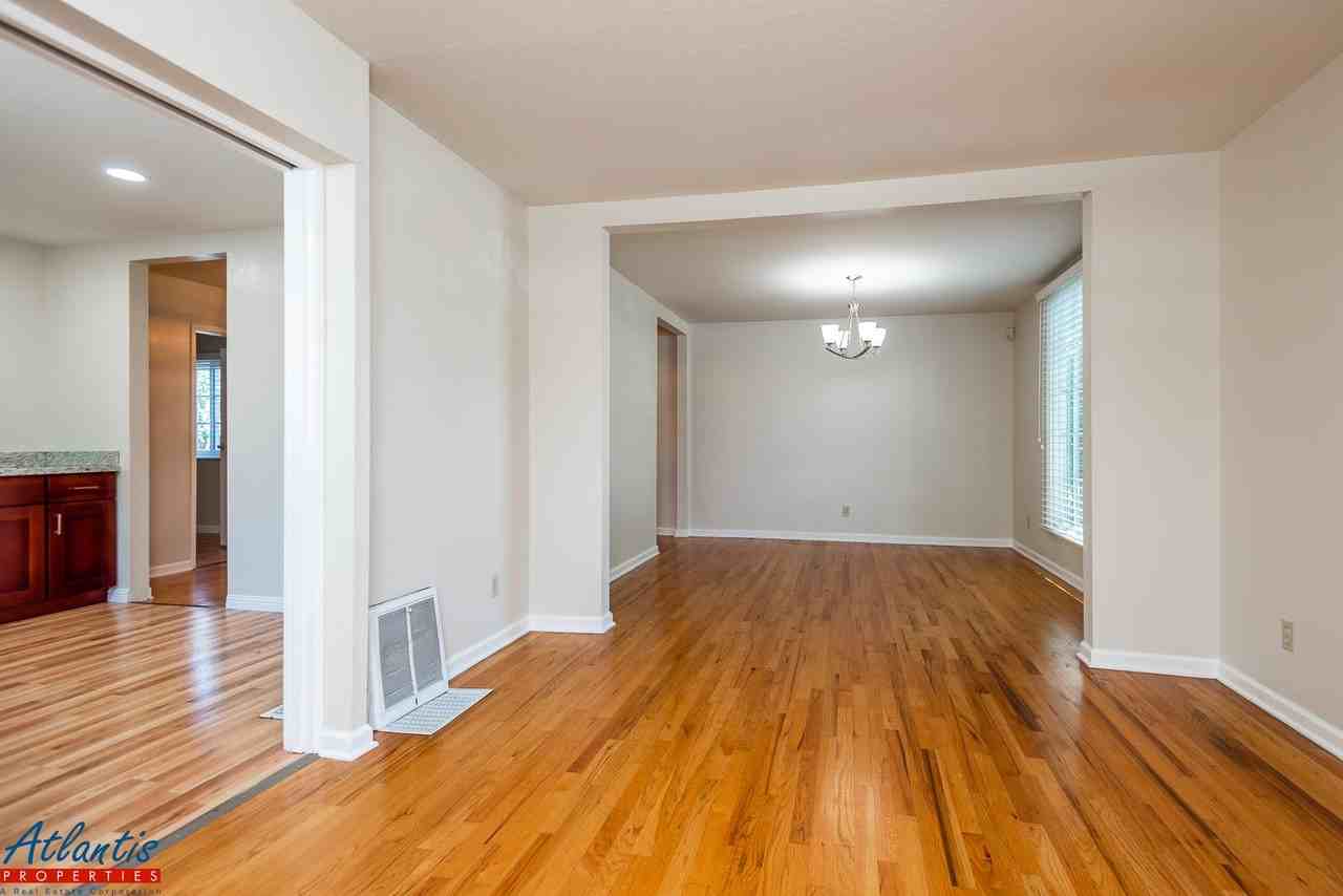 215 Topeka Ave - Photo 4 of 18