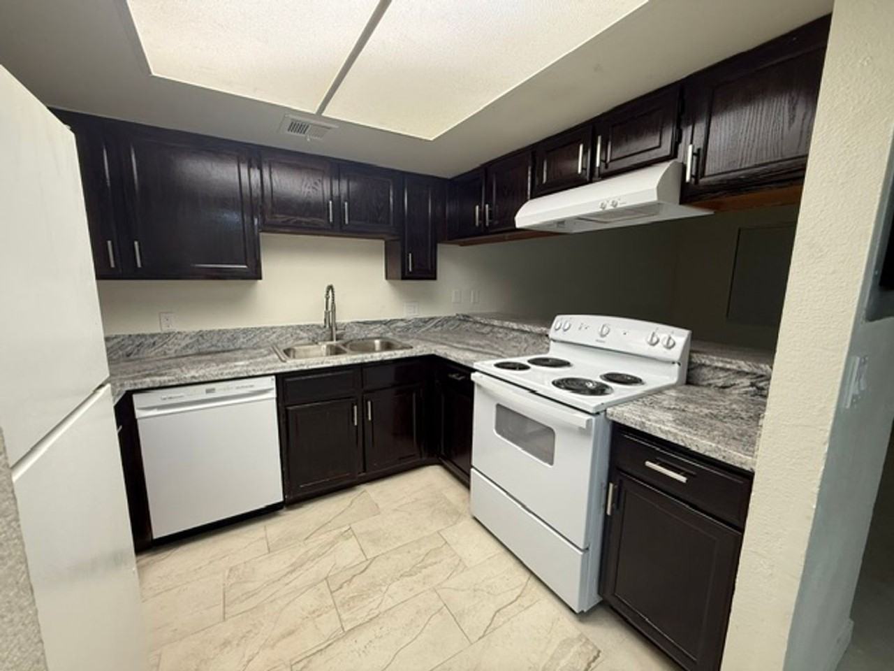 220 N Bruce St - Photo 3 of 18