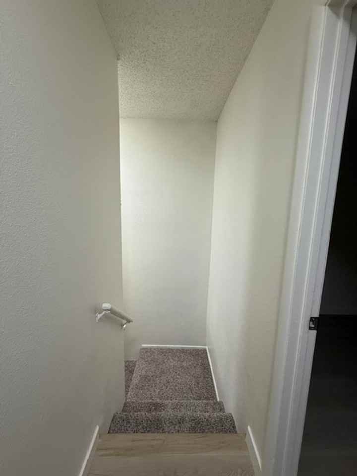 220 N Bruce St - Photo 6 of 18