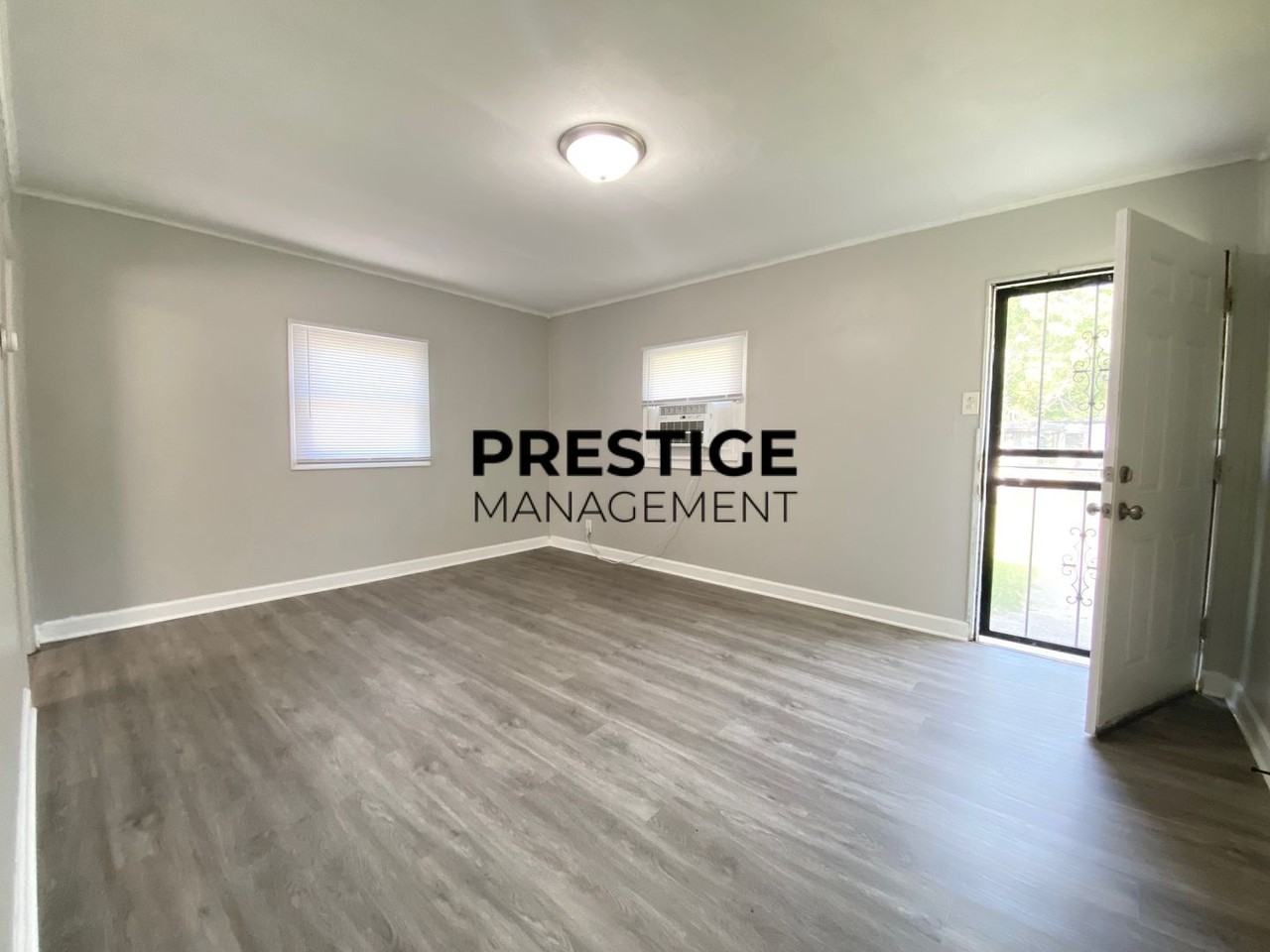 4053 Polk St - Photo 3 of 9