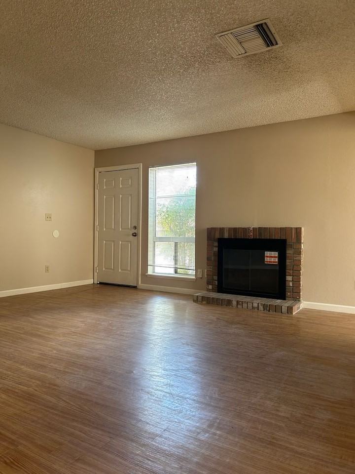 1012 Alene Ave - Photo 3 of 16