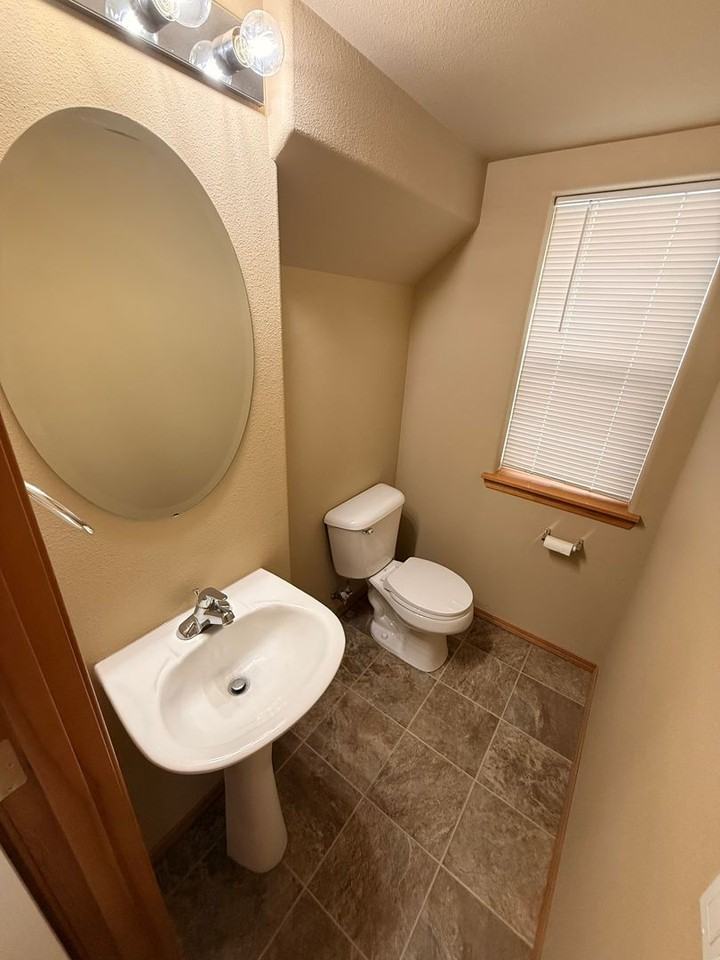 2976 Sw Indian Cir - Photo 5 of 10