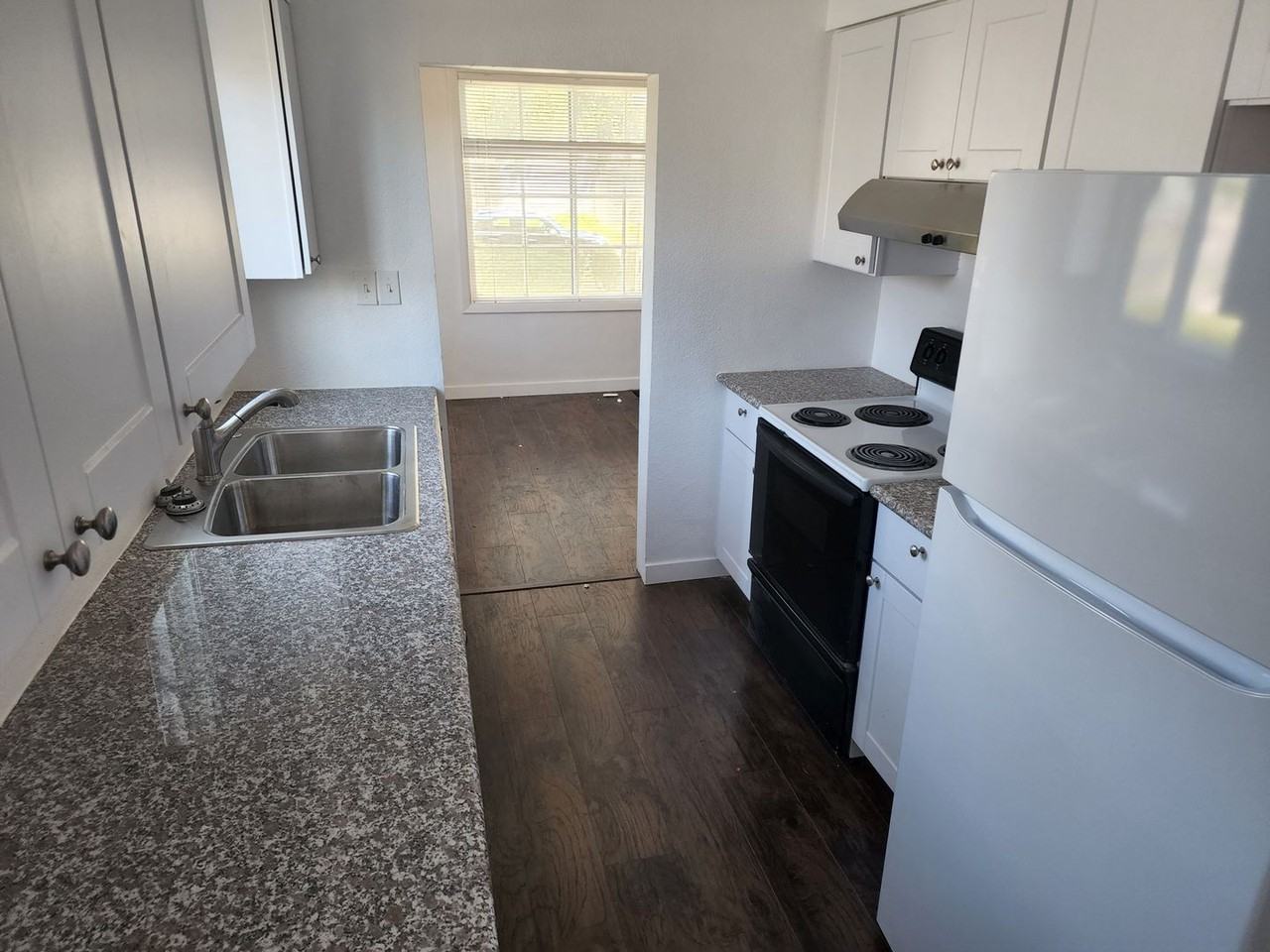 5923 N Minnesota Ave - Photo 3 of 14