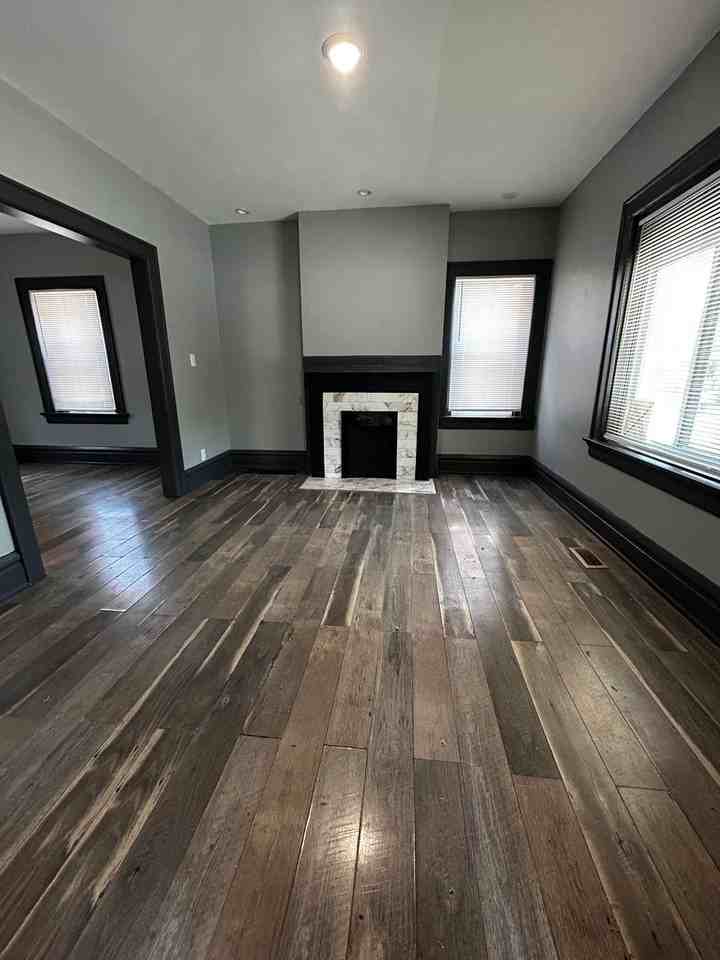 315 Parkwood Ave - Photo 6 of 20