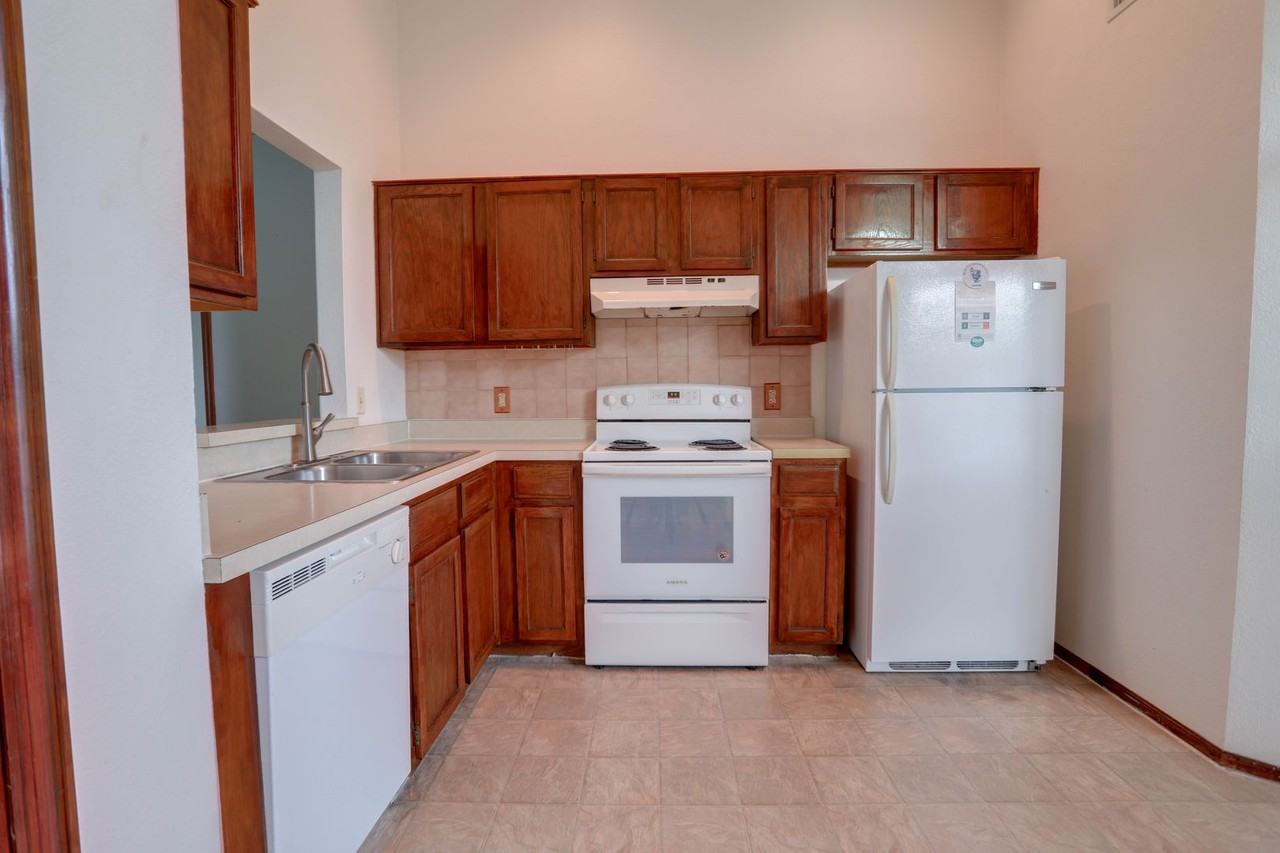 10038 Little Teak St - Photo 6 of 17
