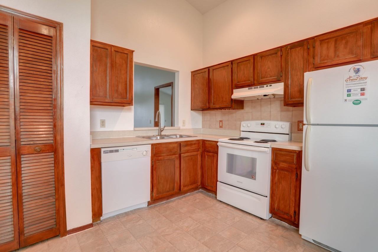 10038 Little Teak St - Photo 7 of 17