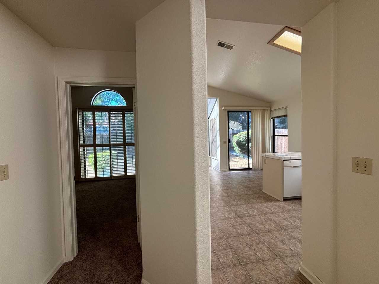 4909 Felicia Way - Photo 4 of 21