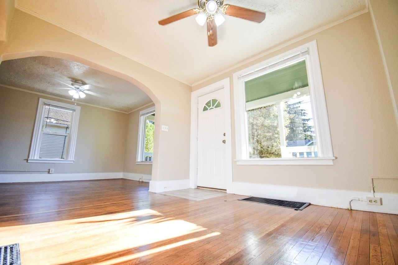 5272 Ne 8th Ave - Photo 2 of 38