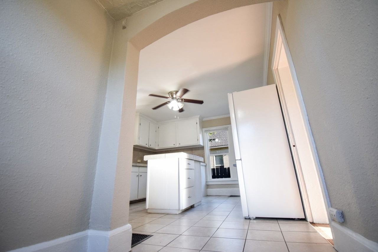 5272 Ne 8th Ave - Photo 6 of 38