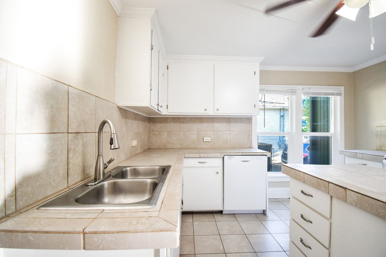 5272 Ne 8th Ave - Photo 7 of 38