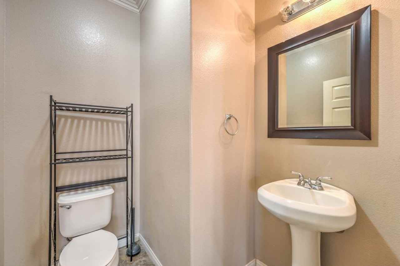 8229 Sawmill Falls St - Photo 5 of 17