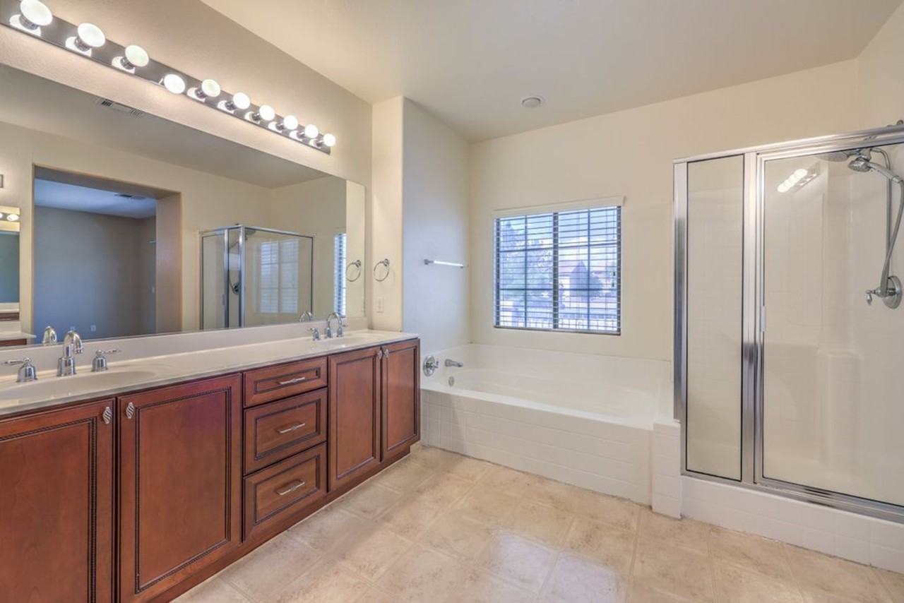 8229 Sawmill Falls St - Photo 7 of 17