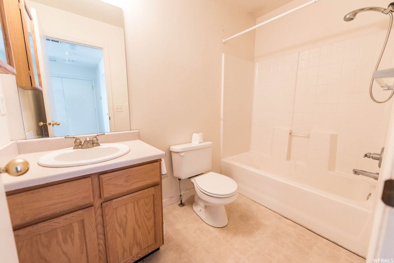 2037 N 2125 W - Photo 3 of 13