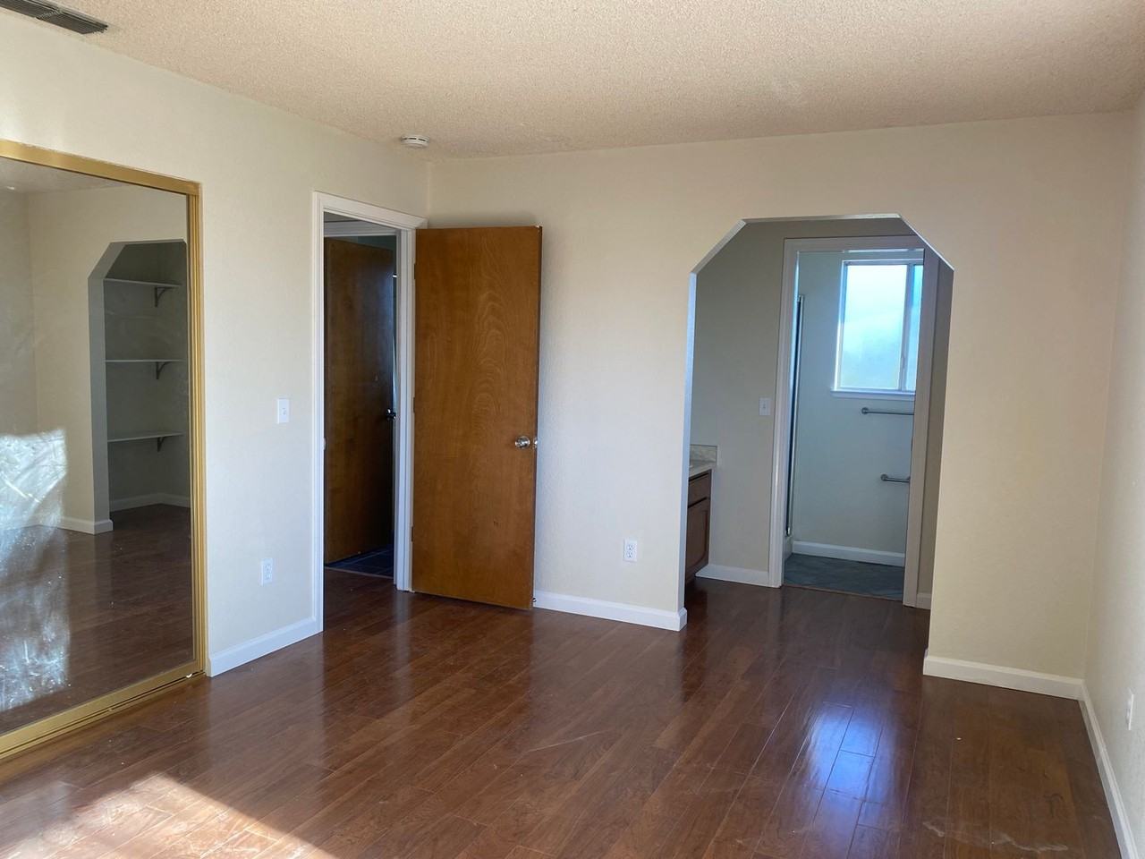 5383 Stonethrow Ct - Photo 7 of 18