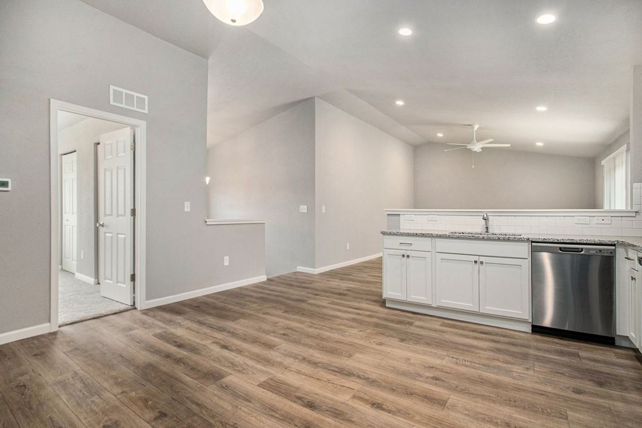 4081 Sumner Dr - Photo 5 of 12