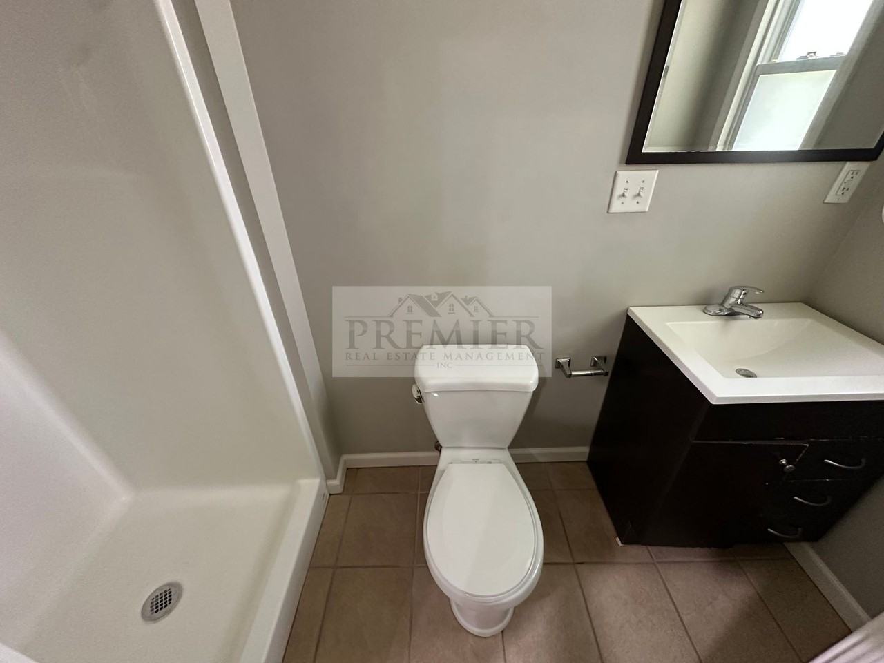 4621 Terrace St - Photo 5 of 15