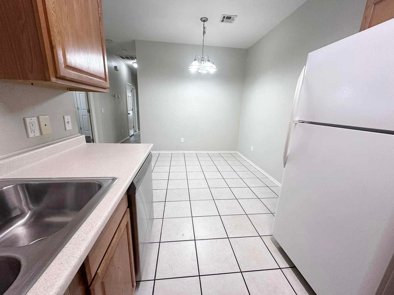 10000 Shadowview Dr - Photo 6 of 16