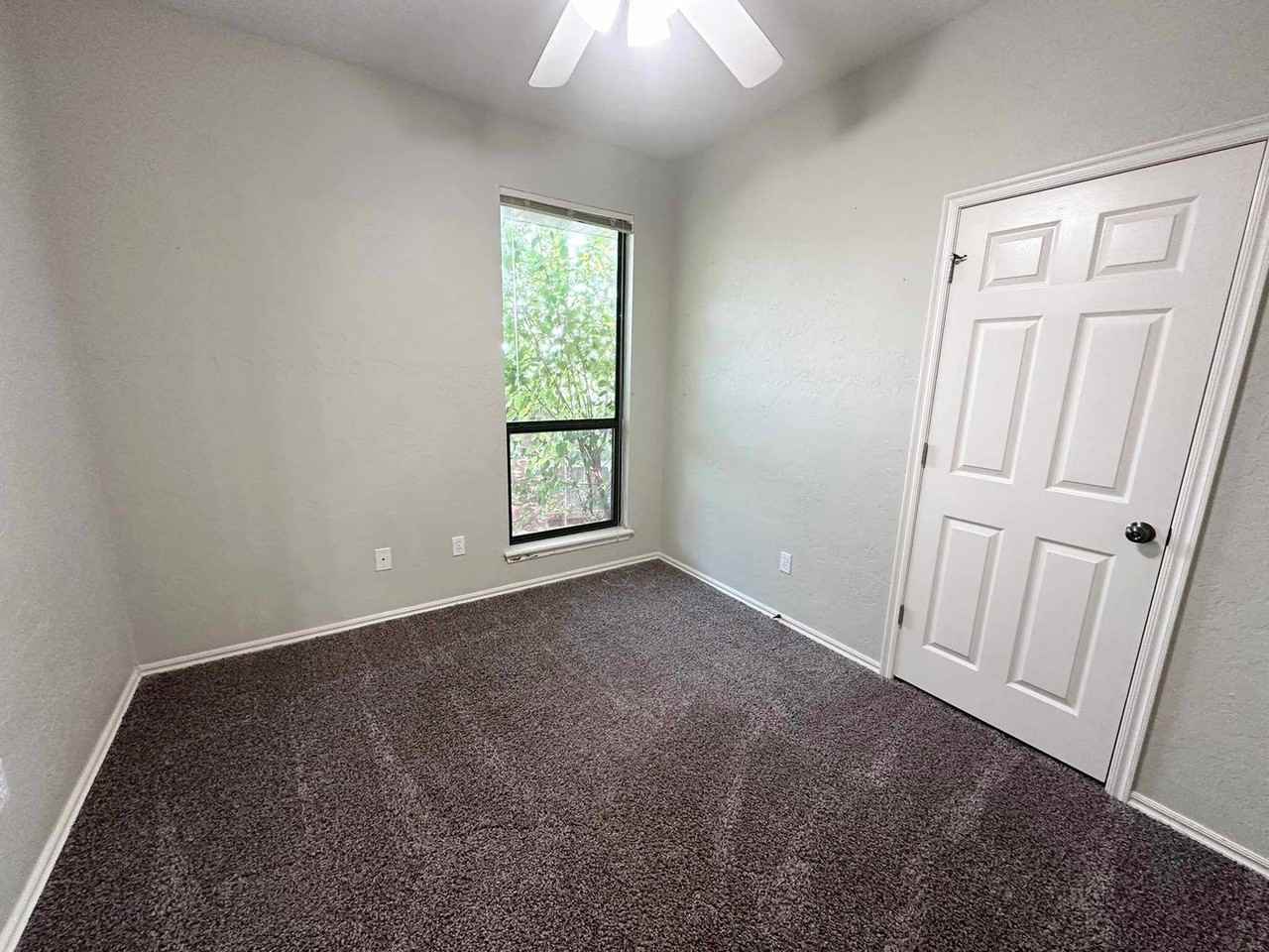 10000 Shadowview Dr - Photo 7 of 16