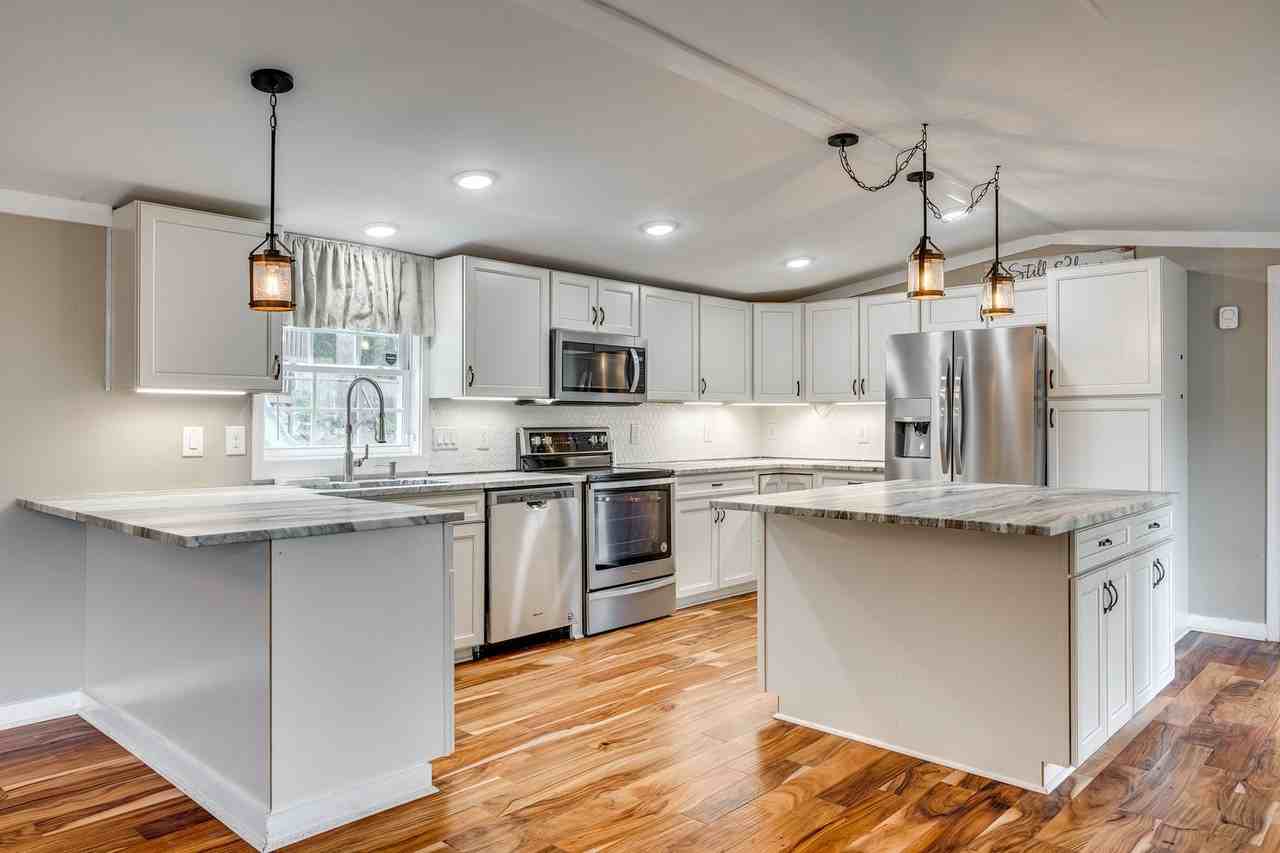 7274 Charlotte Hwy - Photo 3 of 28