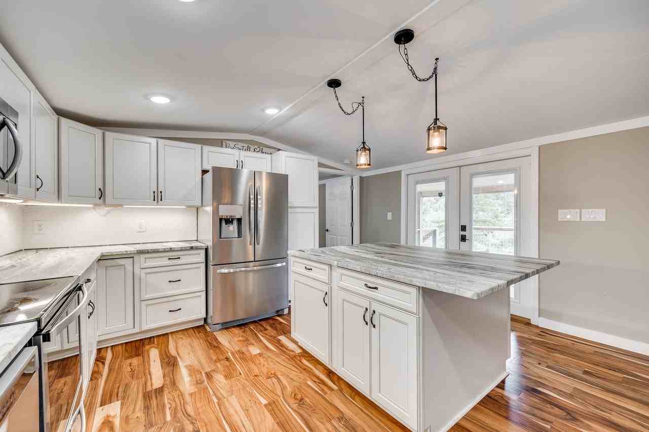7274 Charlotte Hwy - Photo 4 of 28