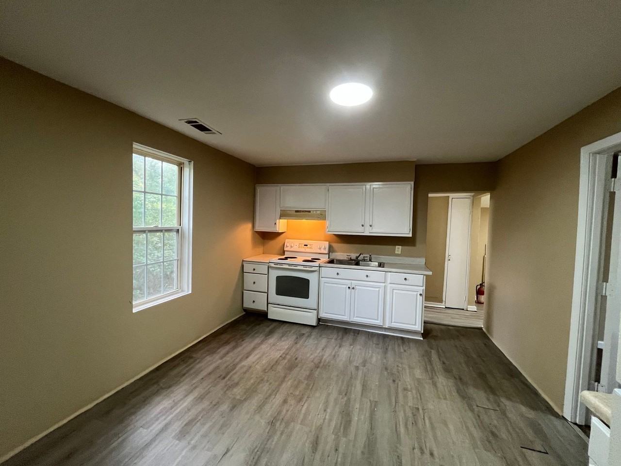 525 N 9th St - Photo 6 of 9