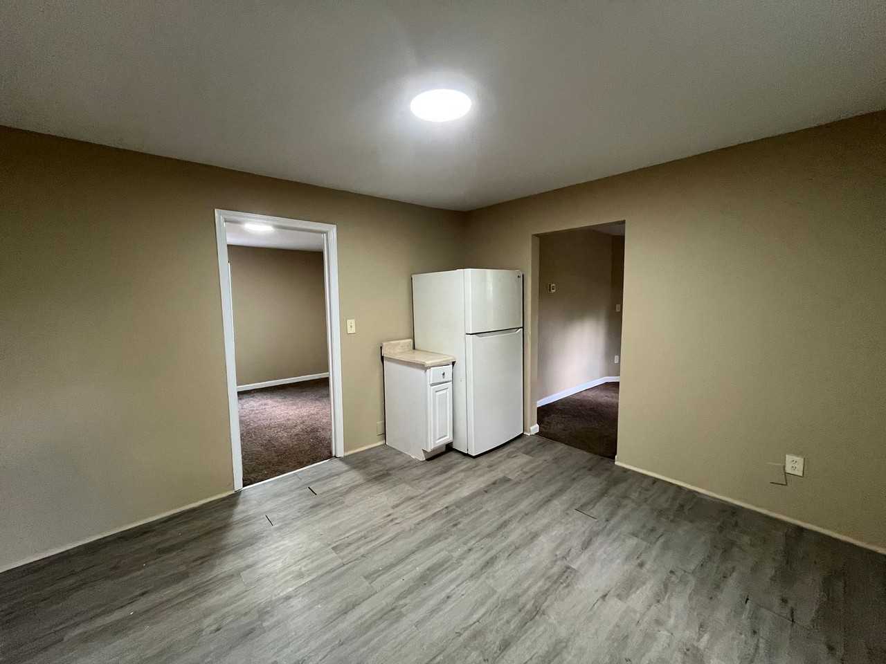525 N 9th St - Photo 7 of 9