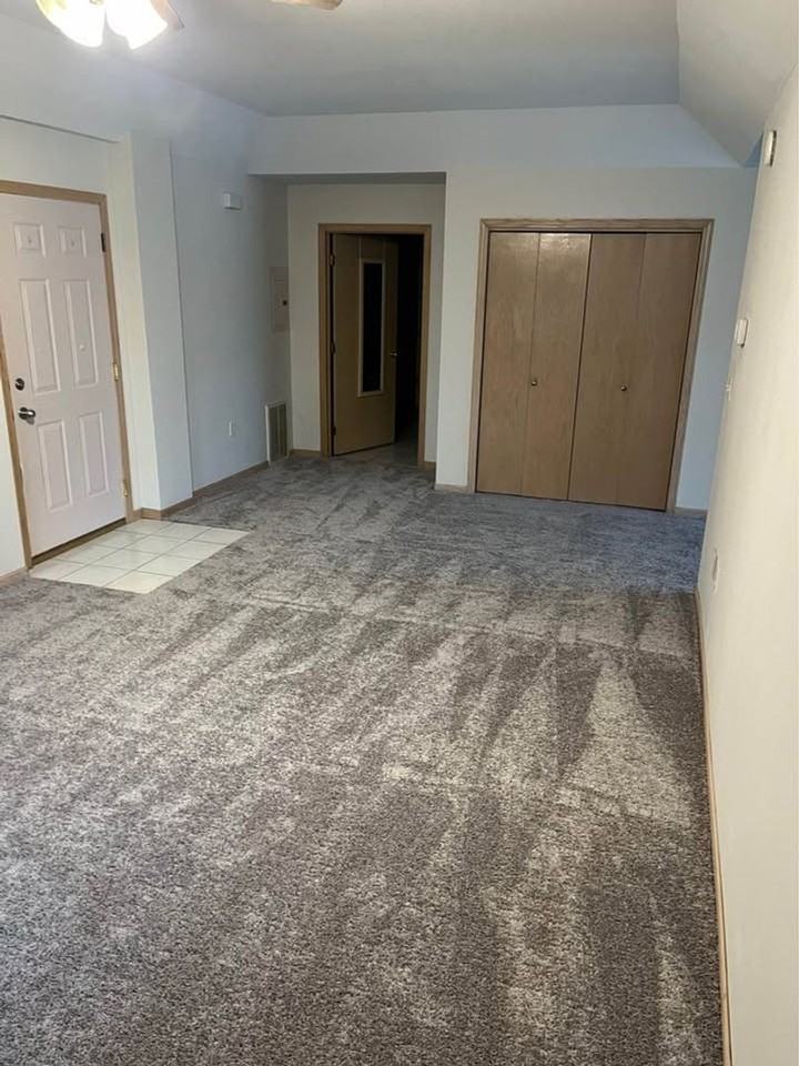 608 Main St - Photo 2 of 8