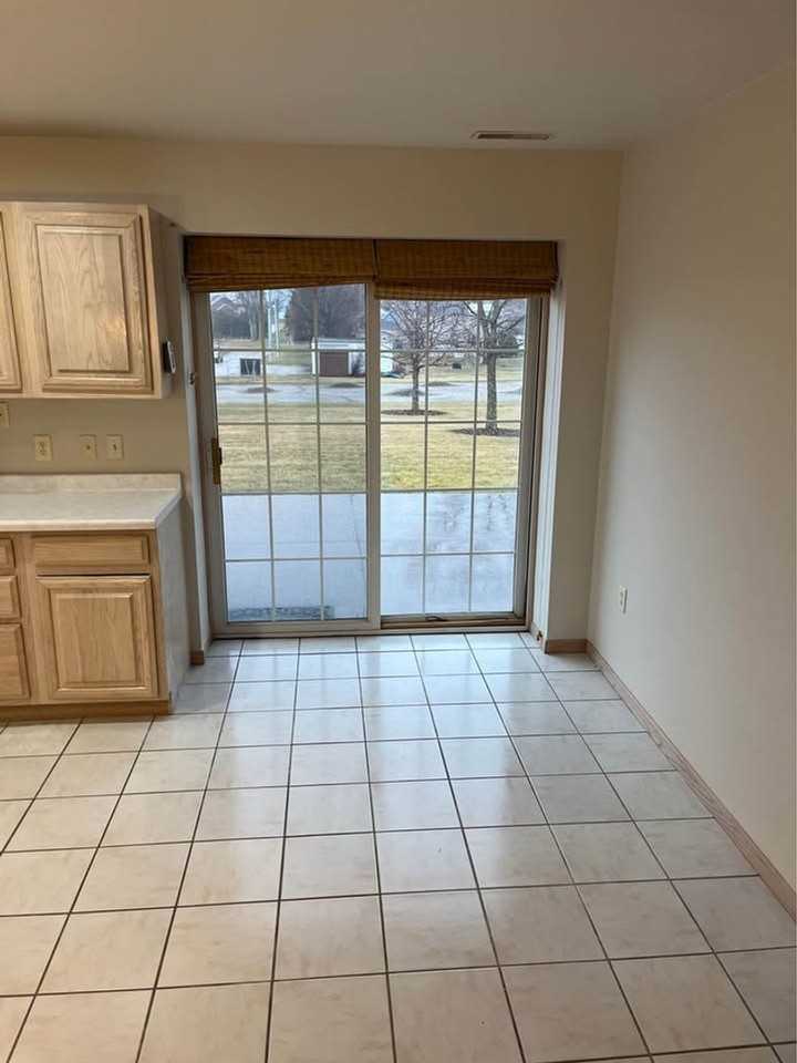 608 Main St - Photo 4 of 8