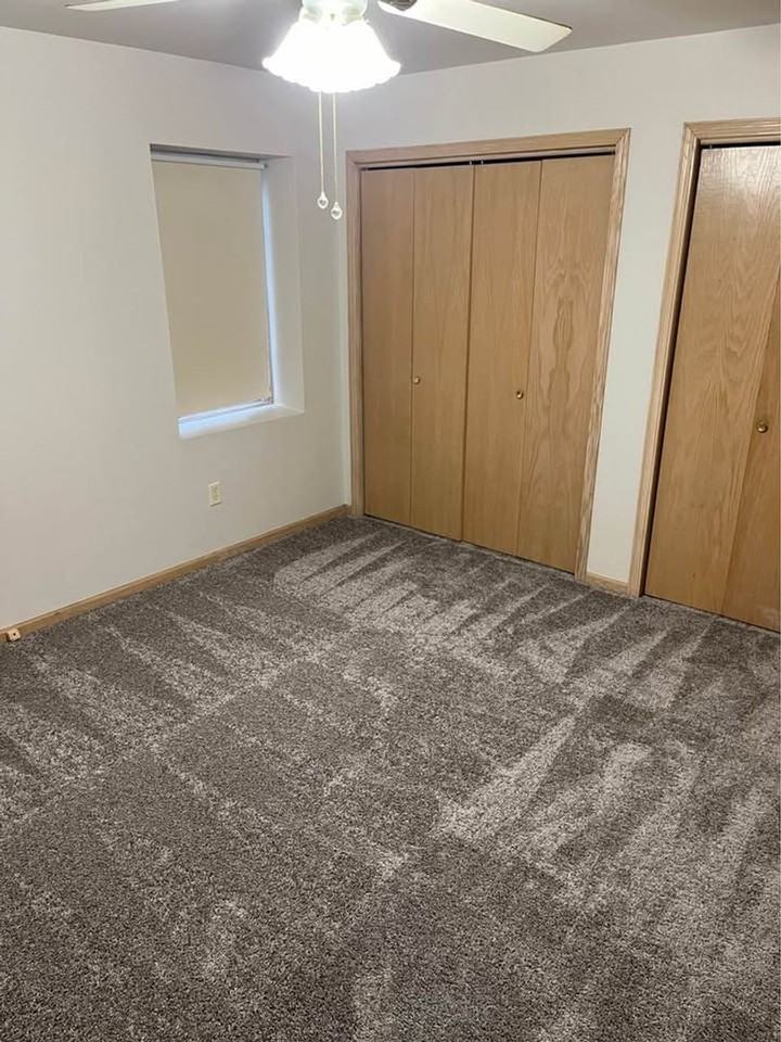 608 Main St - Photo 7 of 8