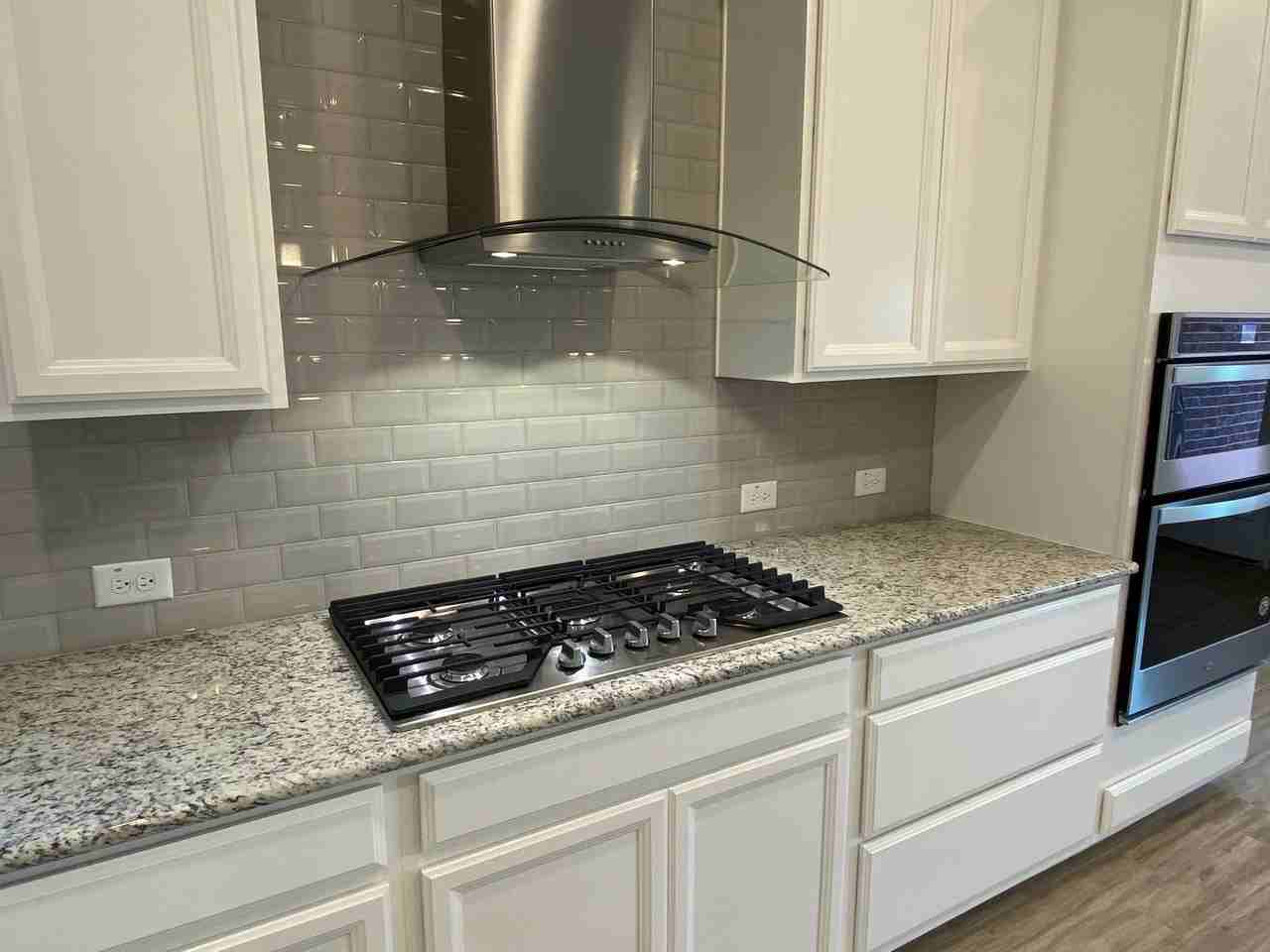 2816 Redbud Ln - Photo 6 of 31