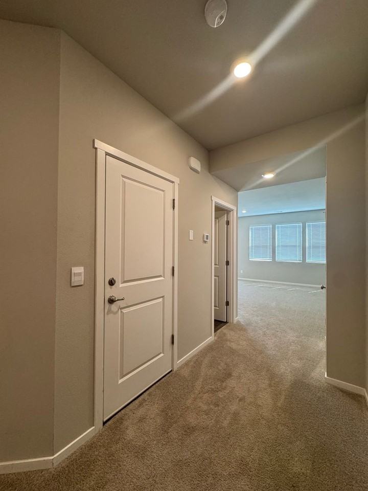 2963 Longhorn Loop - Photo 7 of 29
