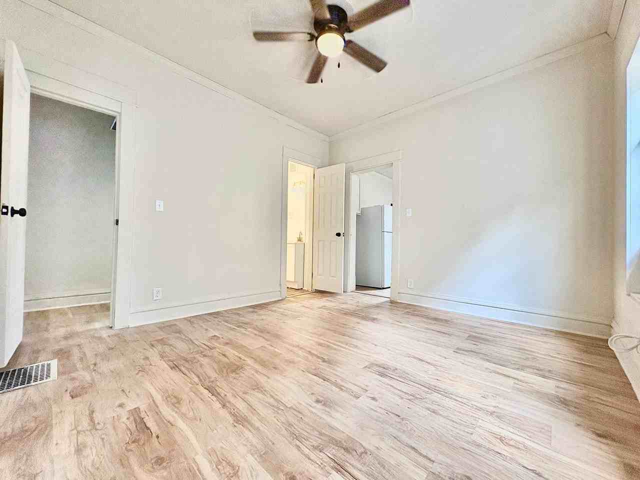 1416 Miami St - Photo 5 of 8