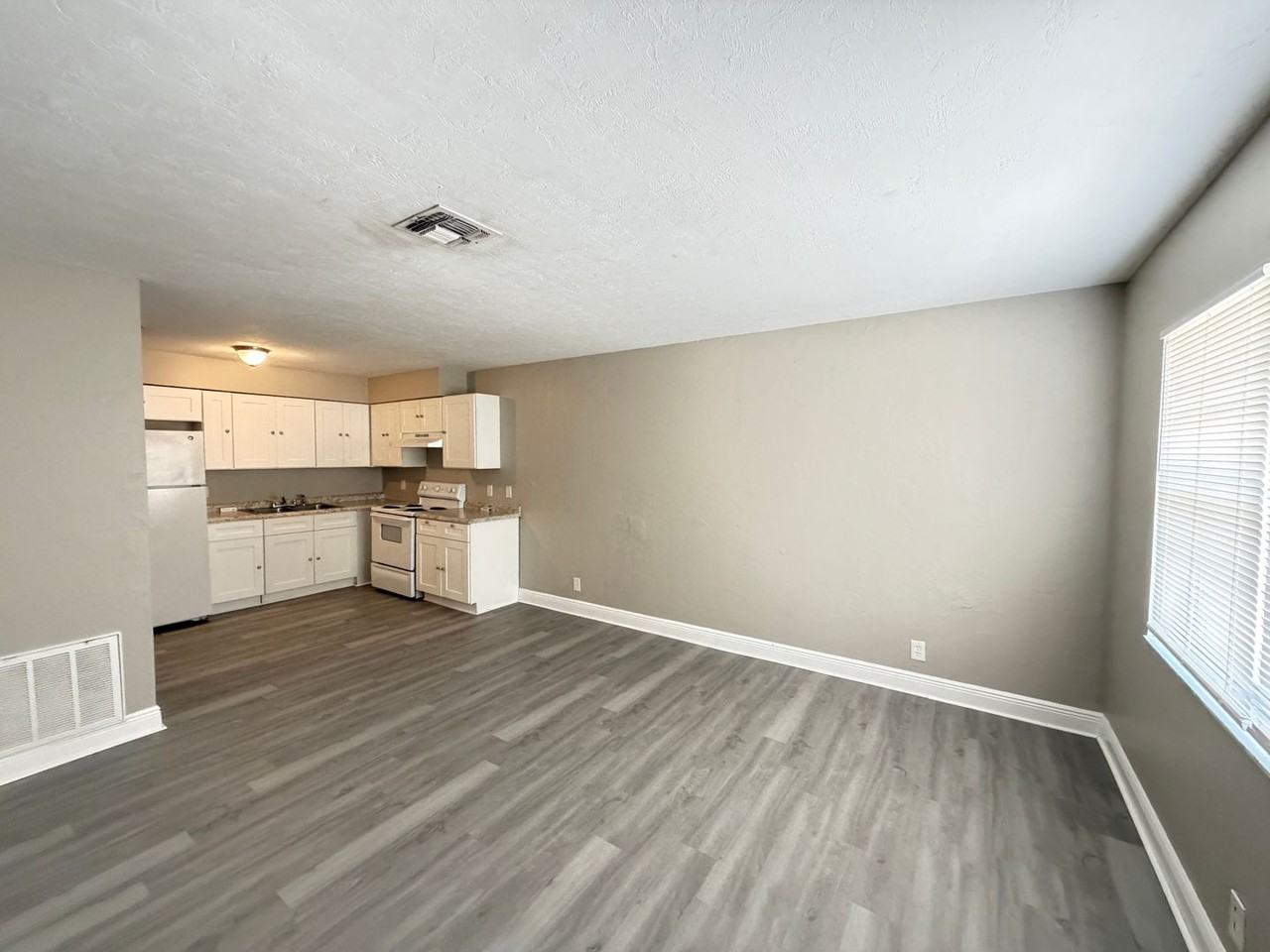 2055 Nw 43rd St #1 - Photo 5 of 13