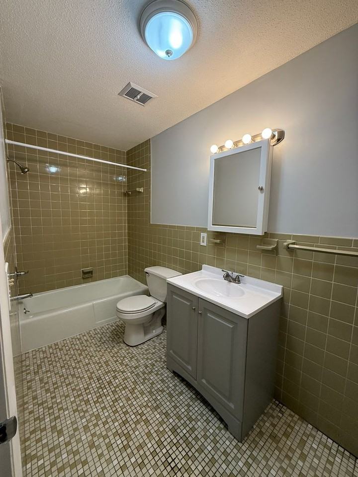 21 Dunlay St - Photo 4 of 9