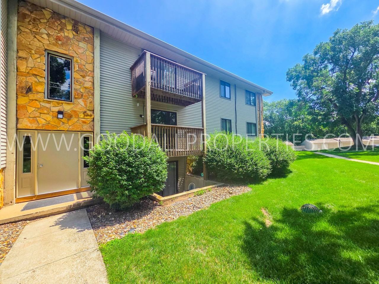 9533 University Ave #3