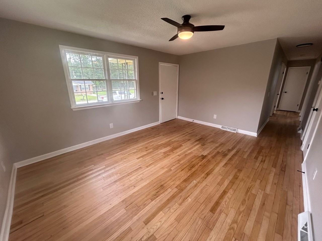 210 Cabin Creek Blvd - Photo 5 of 20